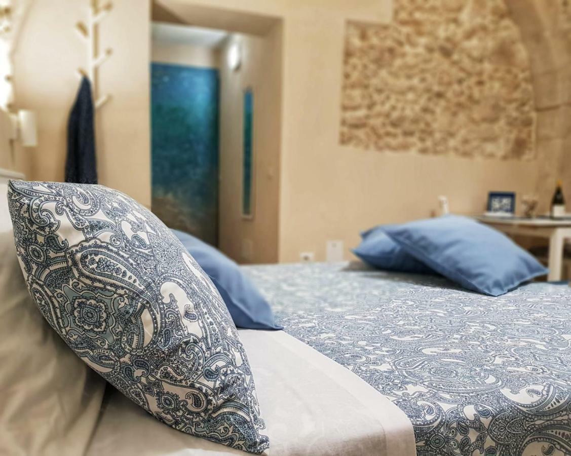 Essentia Rooms- Ortigia Holidays Syrakusa Exteriör bild