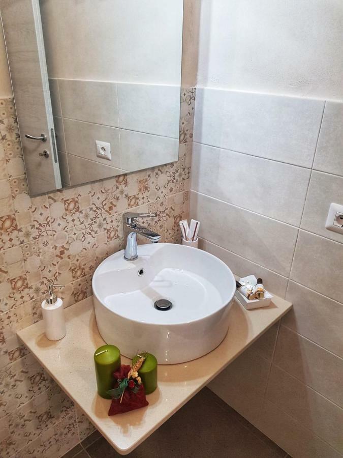 Essentia Rooms- Ortigia Holidays Syrakusa Exteriör bild