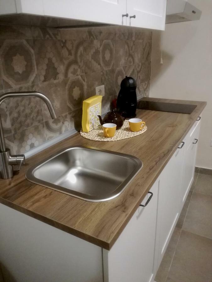 Essentia Rooms- Ortigia Holidays Syrakusa Exteriör bild