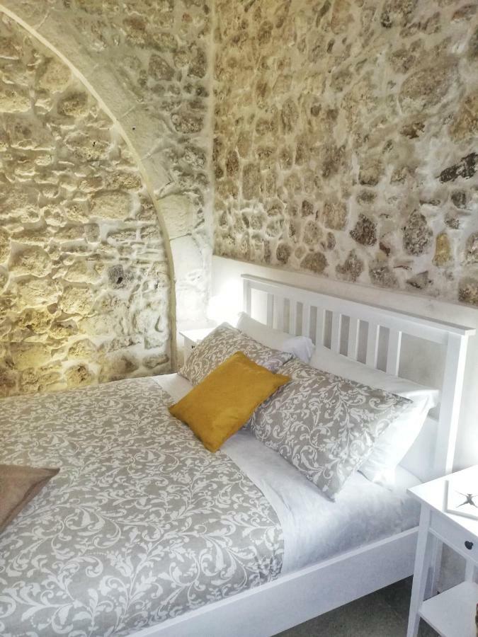 Essentia Rooms- Ortigia Holidays Syrakusa Exteriör bild